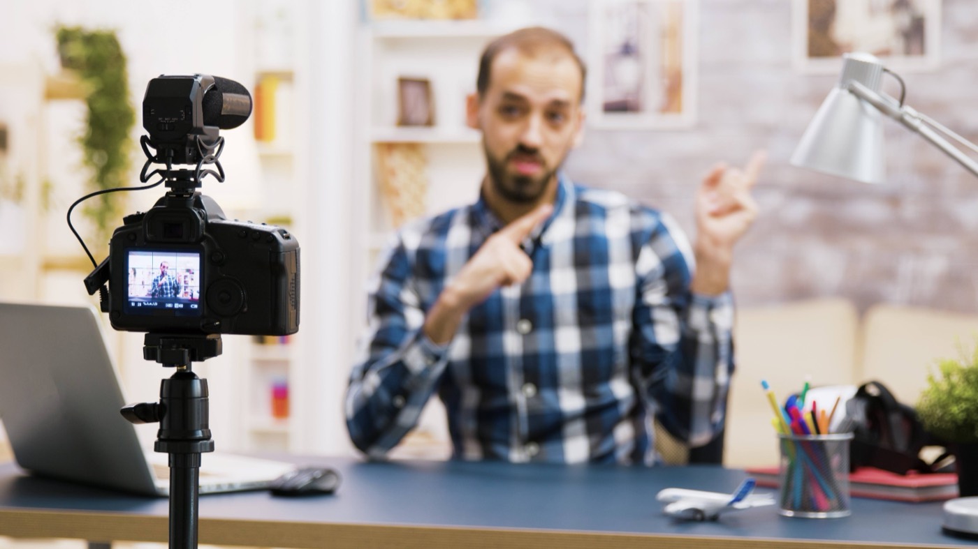 Roteiro para YouTube: A Estrutura por Trás de Canais com Bilhões de Views que Retêm e Convertem